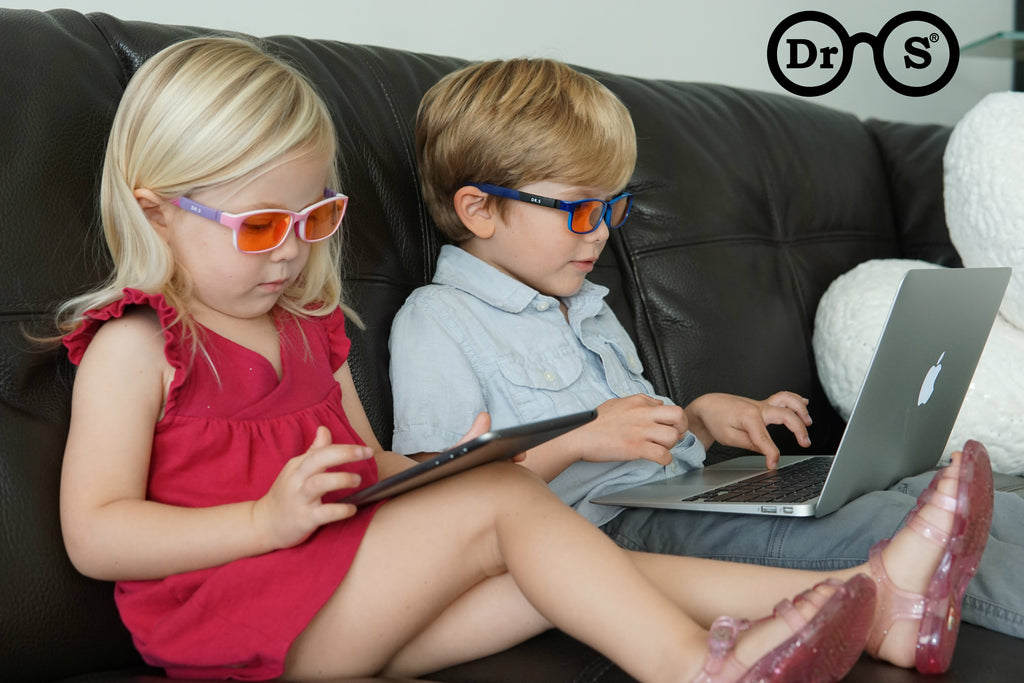 kids wearing blue light blocking glasses